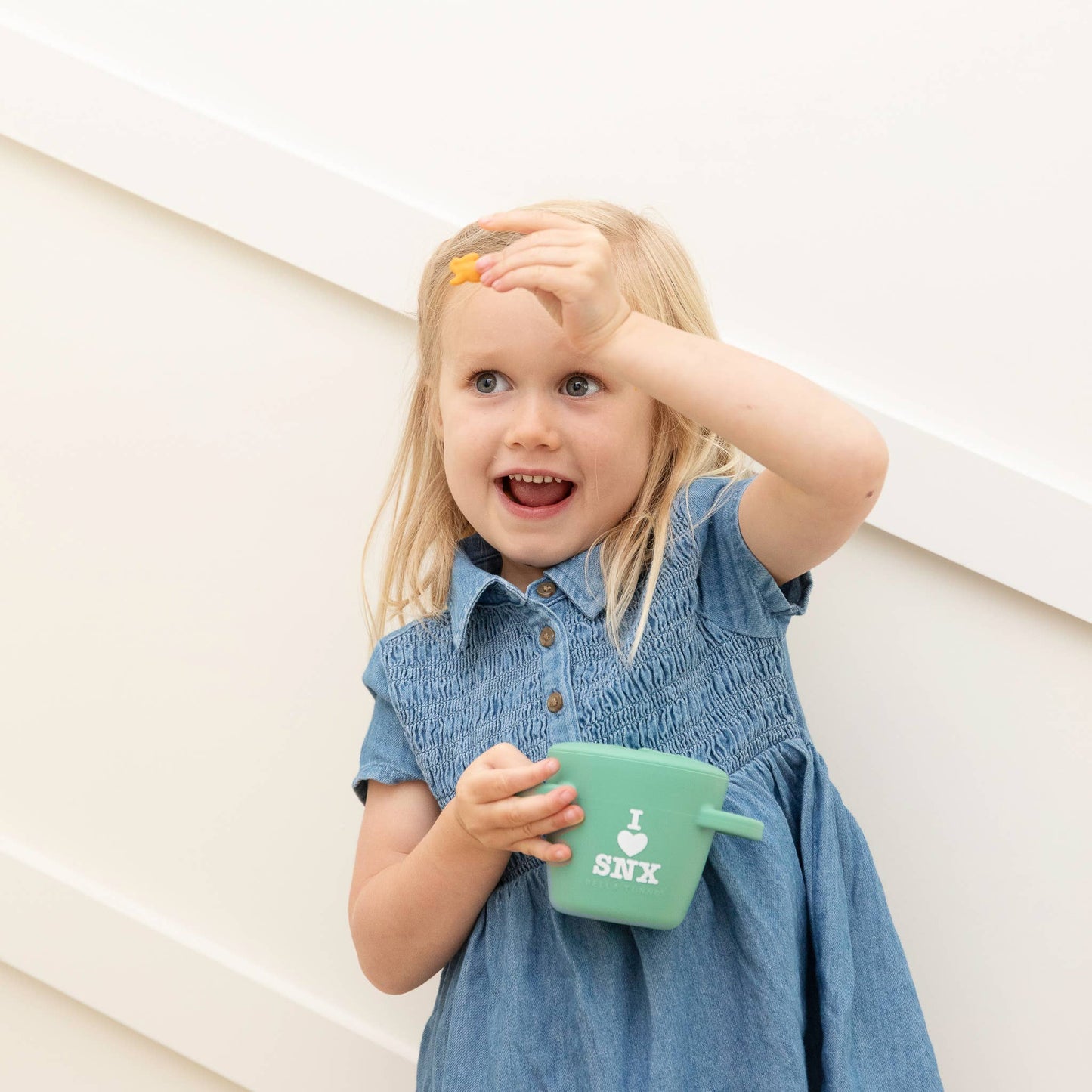 I Love SNX Happy Snacker