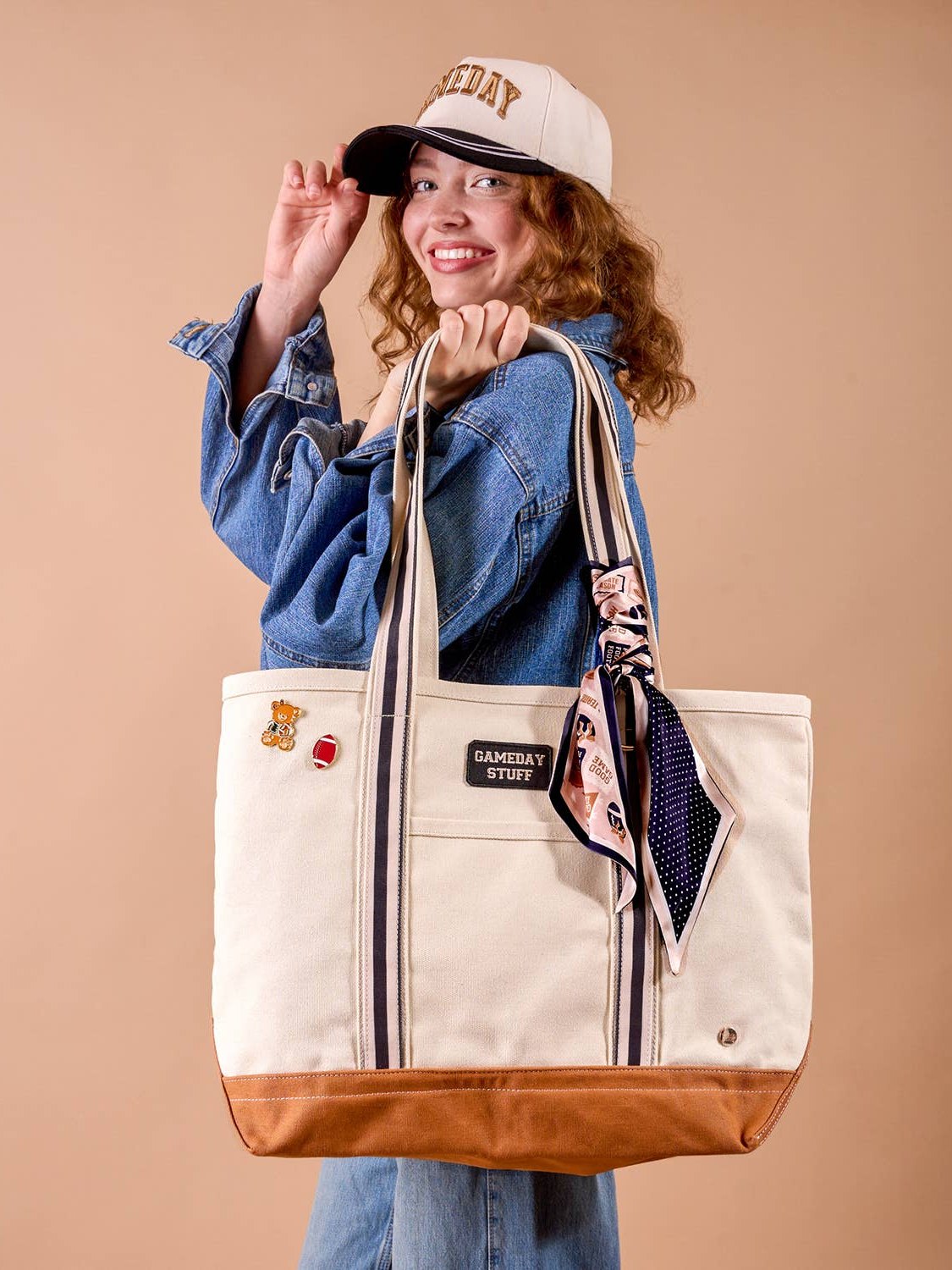 The Darling Canvas Tote Bag-Huddle Up