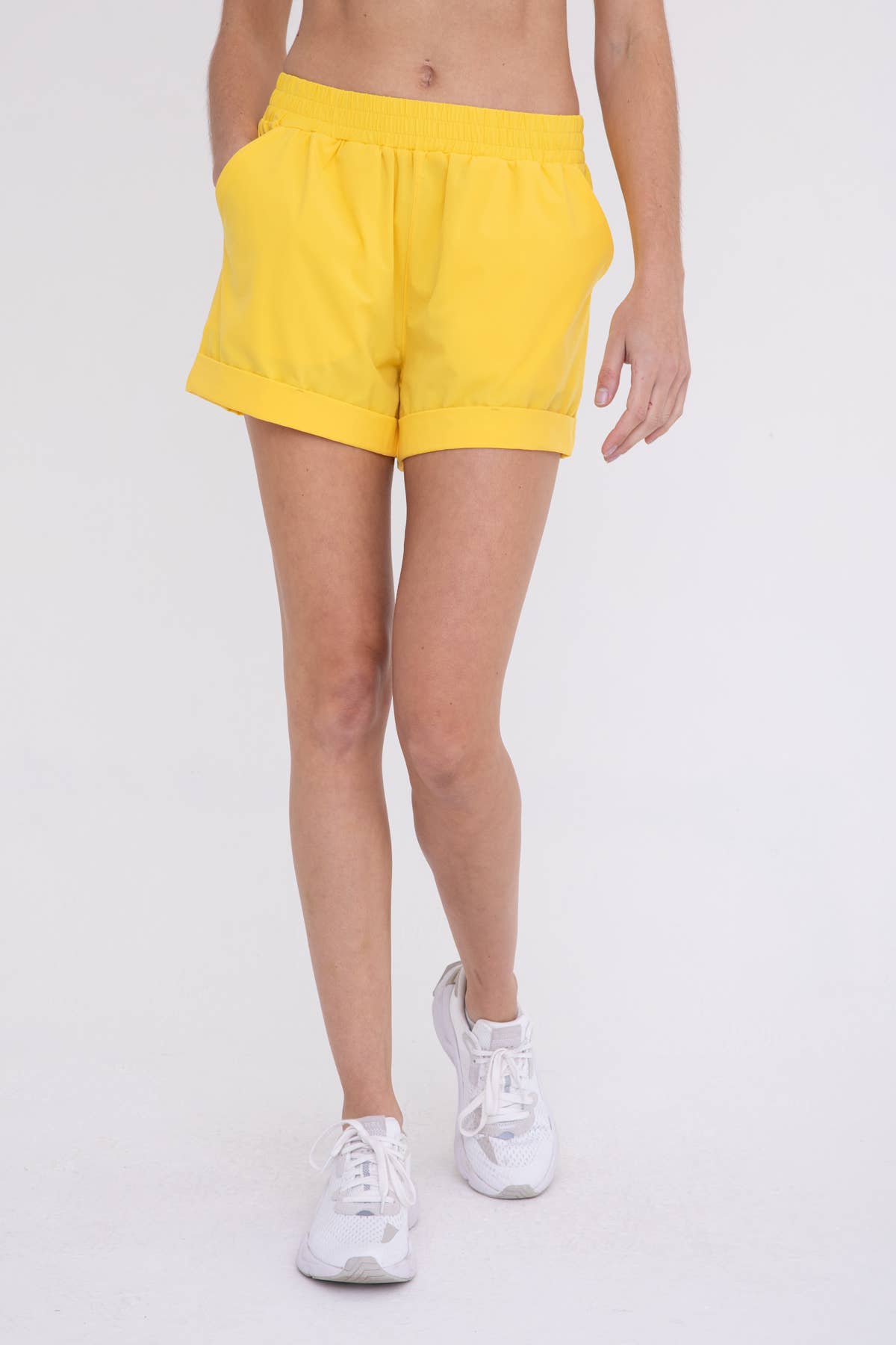 Highwaist Athleisure Shorts with Cuffed Leg