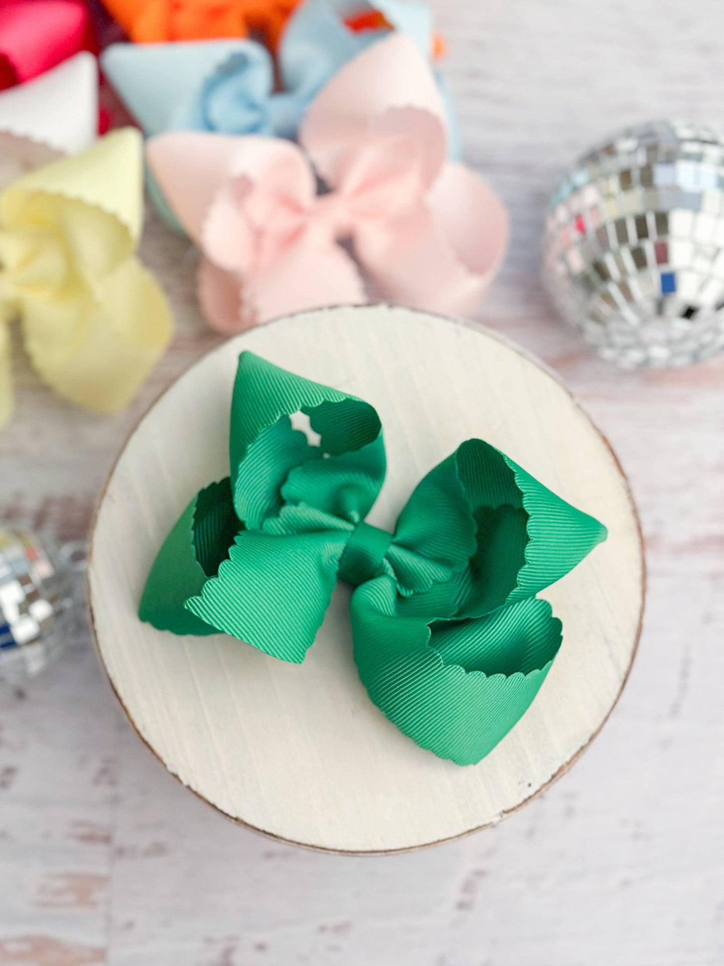 Scalloped Classic Size Bows with Alligator Clip