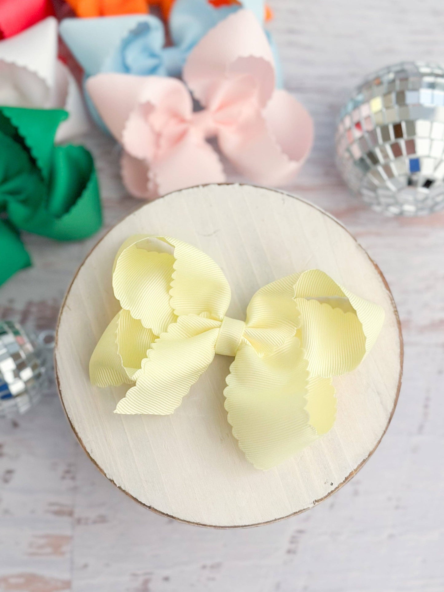 Scalloped Classic Size Bows with Alligator Clip