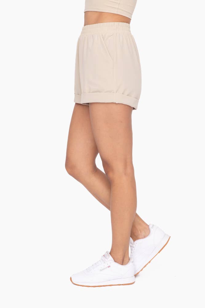 Highwaist Athleisure Shorts with Cuffed Leg