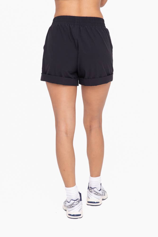 Highwaist Athleisure Shorts with Cuffed Leg