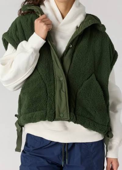 Scout It Out Vest - Ivy