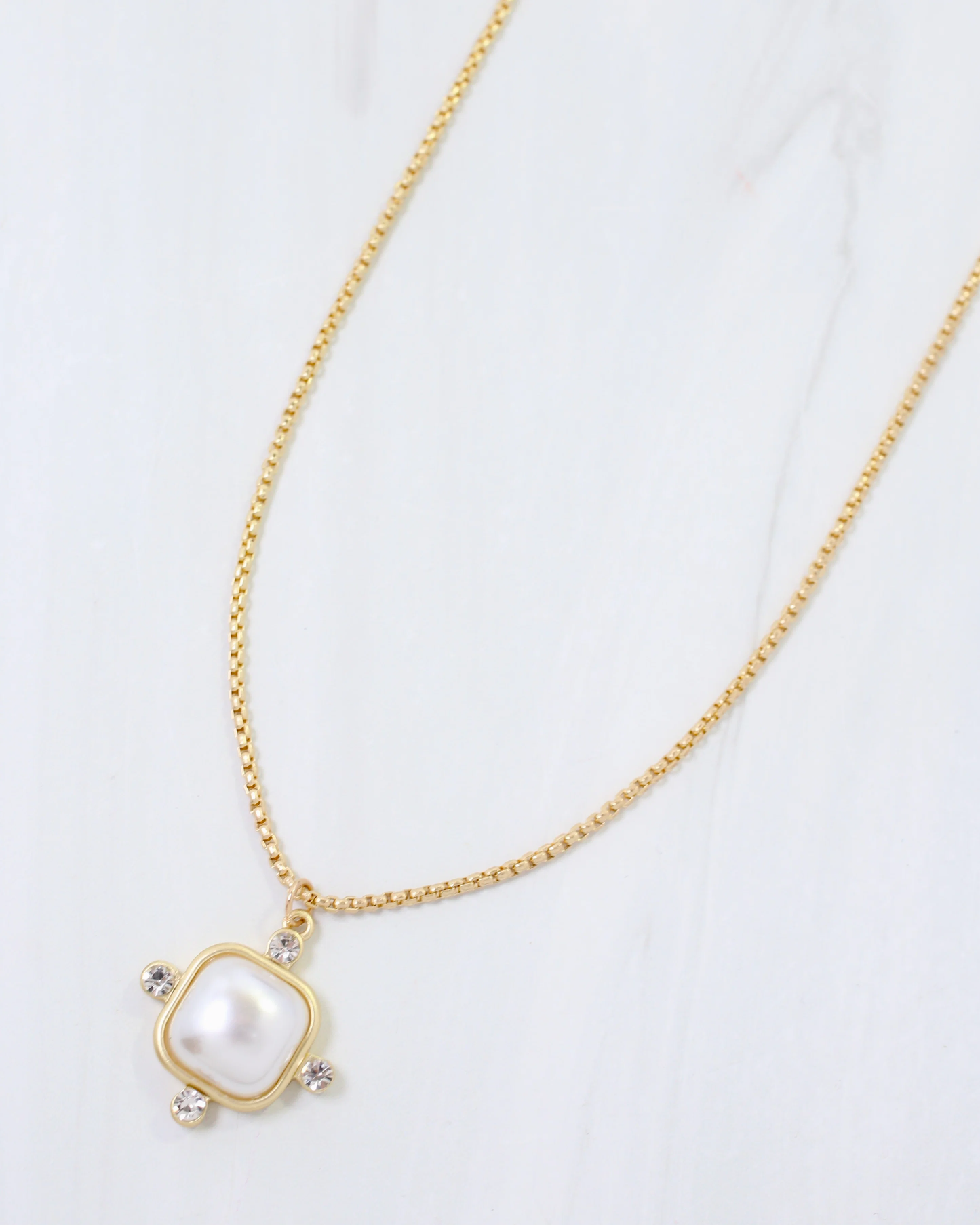 Belen Square Pearl Necklace - Gold