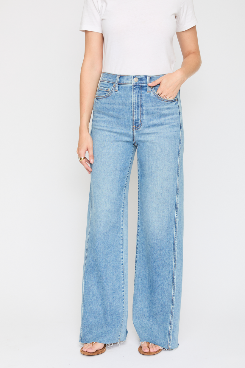 Far Out Seaming Wide Leg Pant - Make Believe