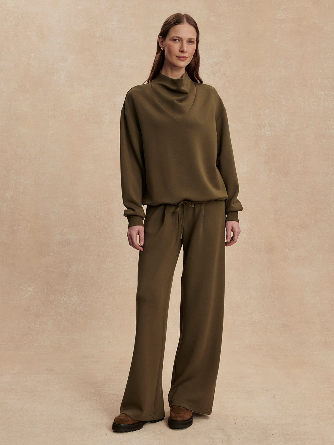 Betsy Sweatshirt - Military Olive